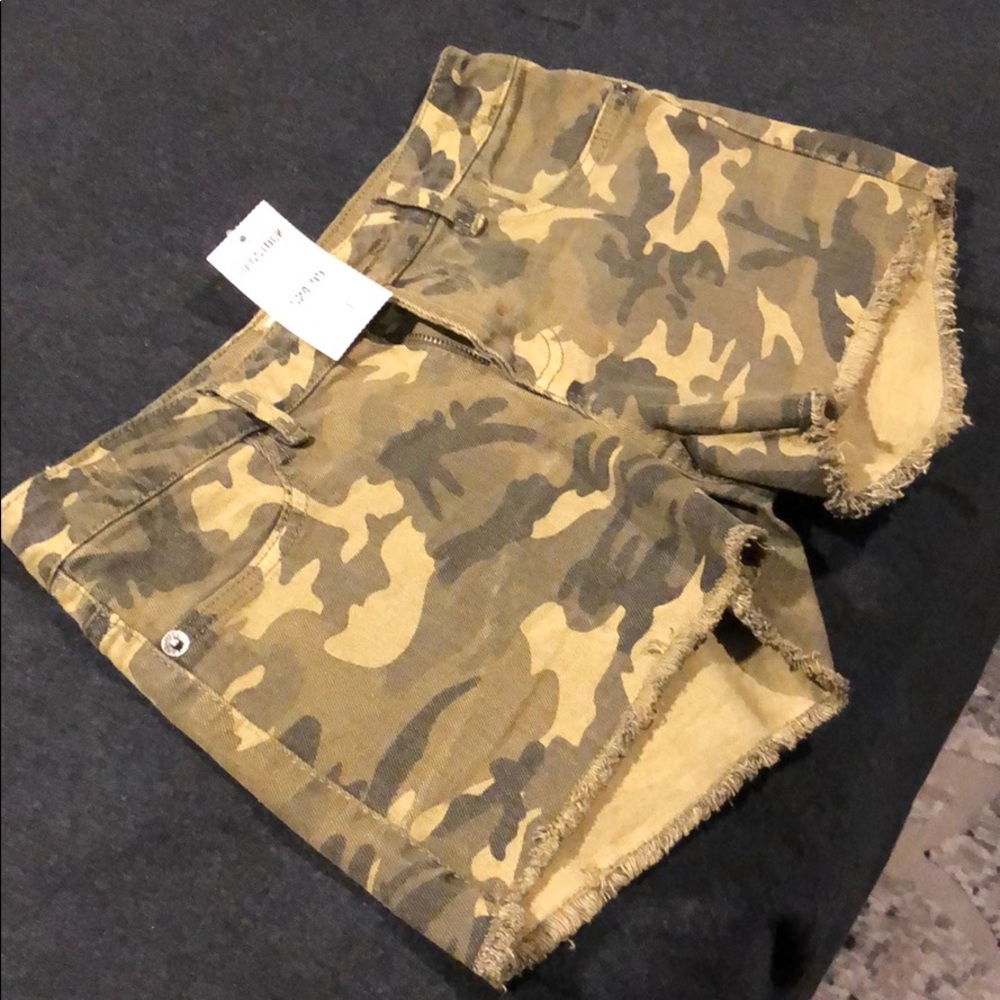 Camo jean shorts